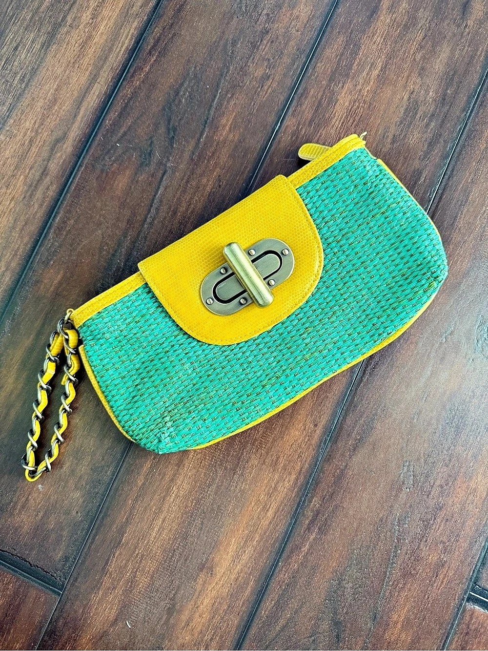 ALDO Woven Chain Clutch in Green & Yellow